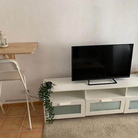Centrico Apartamento Junto Al Cervantes Малага Екстериор снимка